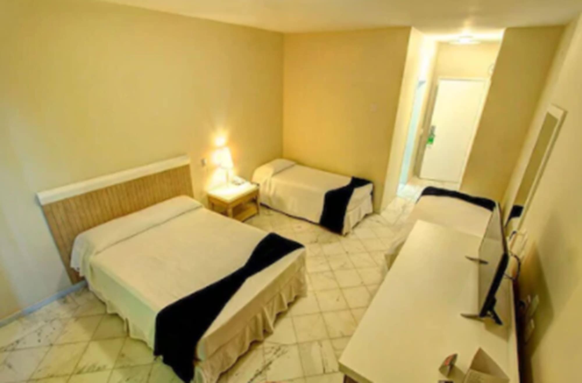 בומבינאס Hotel Atlantico מראה חיצוני תמונה