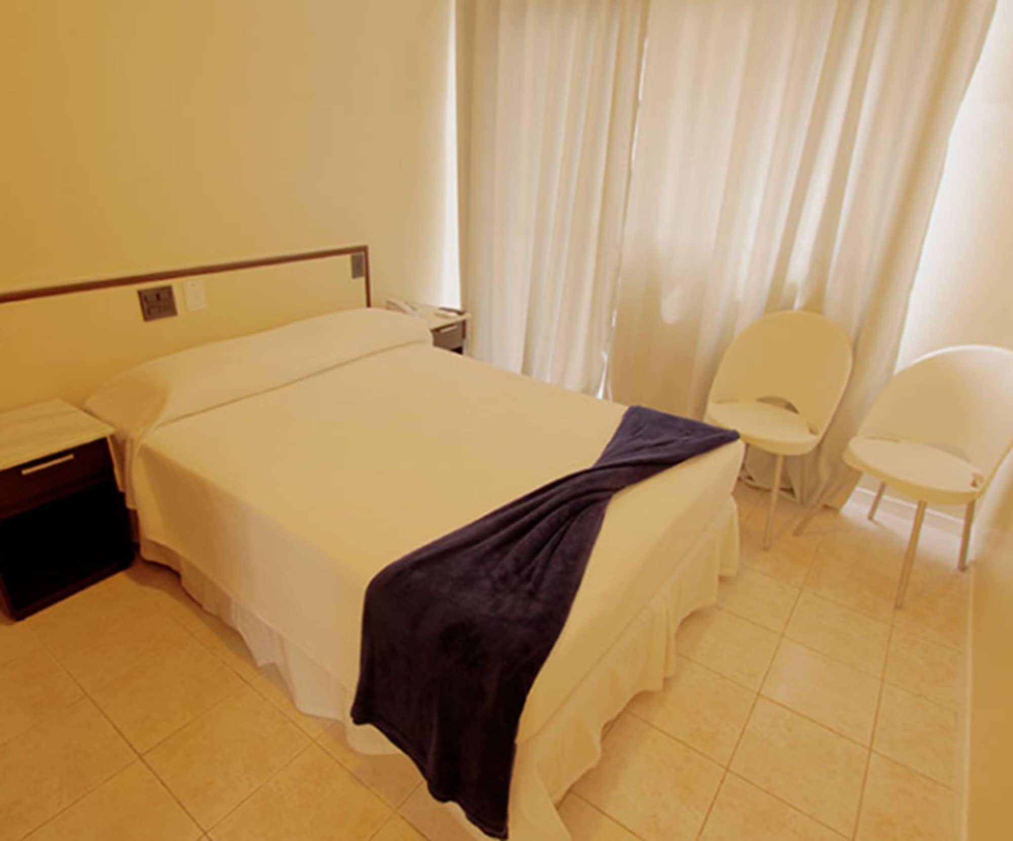 בומבינאס Hotel Atlantico מראה חיצוני תמונה