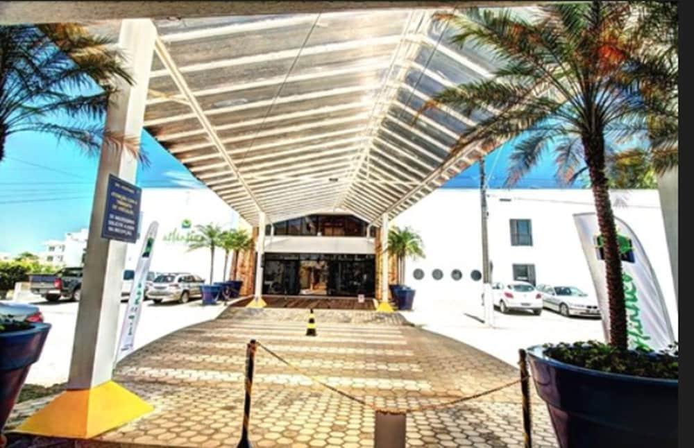 בומבינאס Hotel Atlantico מראה חיצוני תמונה