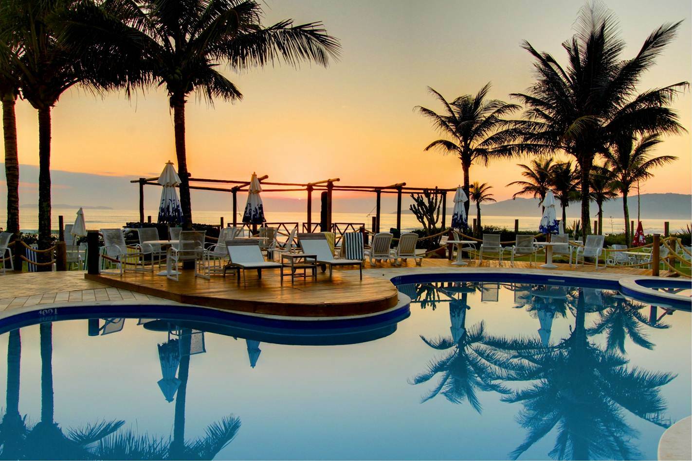 בומבינאס Hotel Atlantico מראה חיצוני תמונה